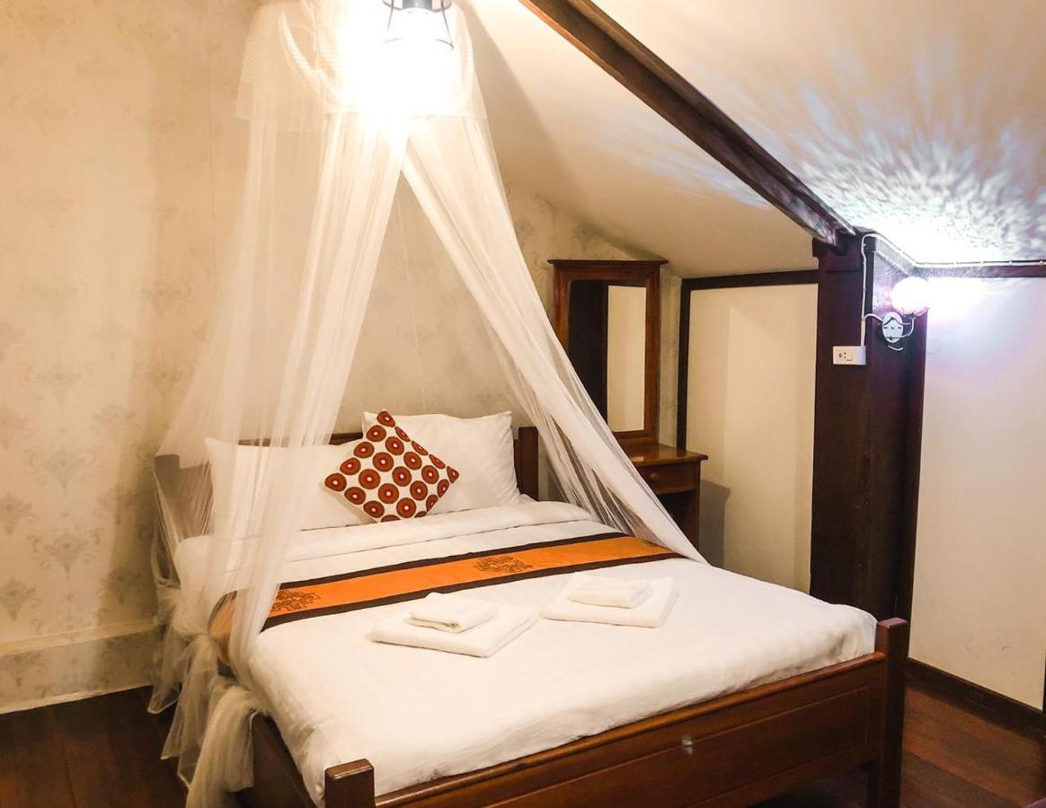Ananta Hotel Luangprabang Extérieur photo